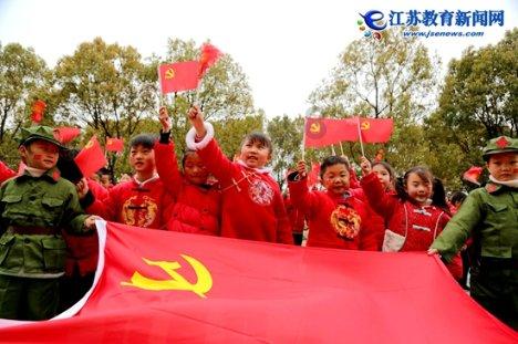 我父亲70岁了经常喝酒吃不下饭，还有高血压咋办，需要吃药或上医院看看吗？游戏画面